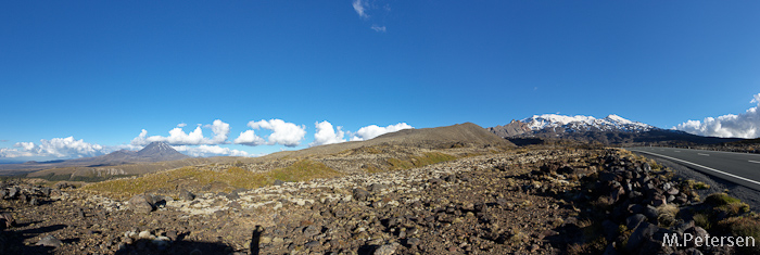 Mt. Ngauruhoe und Mt. Ruapehu - Tongariro National Park