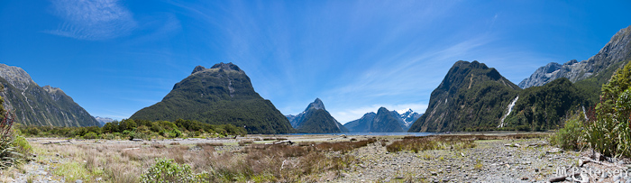 Milford Foreshore Walk - Milford Sound