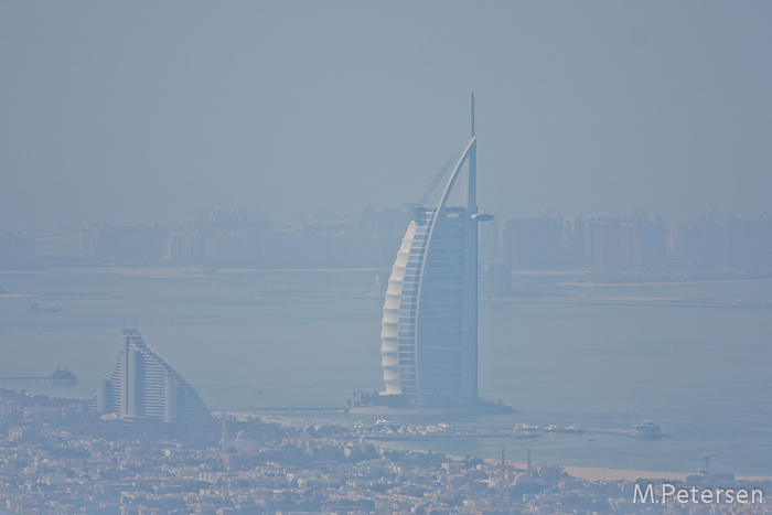 Blick vom Burj Khalifa auf das Burj Al Arab - Dubai