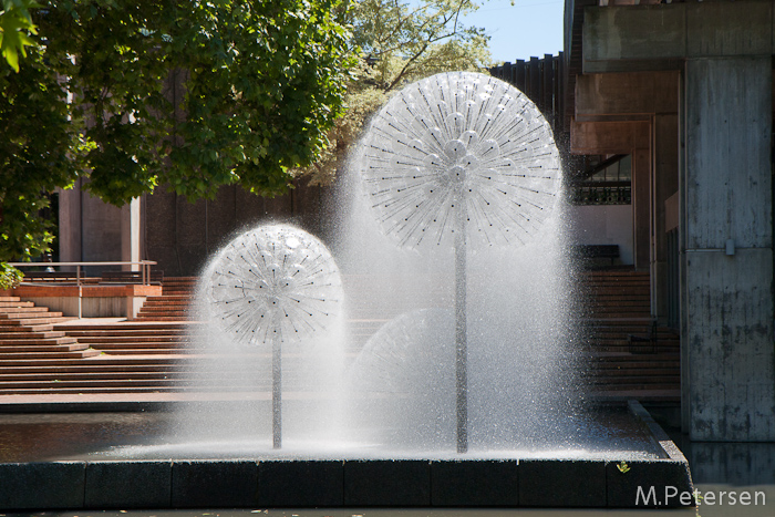 Wasserspiele - Victoria Suqare