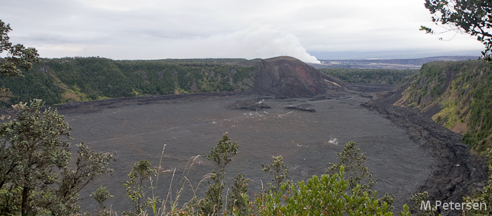 Kilauea Iki Crater, Kilauea Iki Overlook, Volcanoes Nationalpark - Big Island