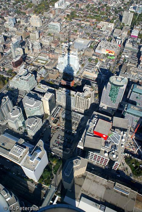 Schatten des CN Towers - Toronto