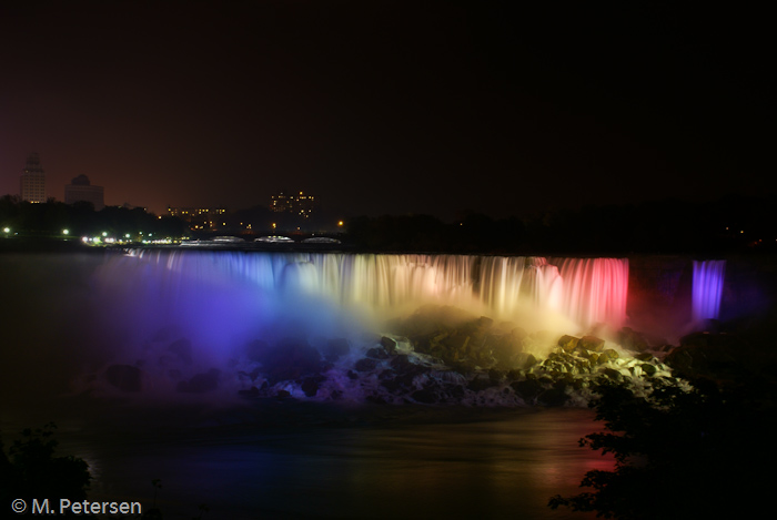 Illuminierte American Falls - Niagara Fälle