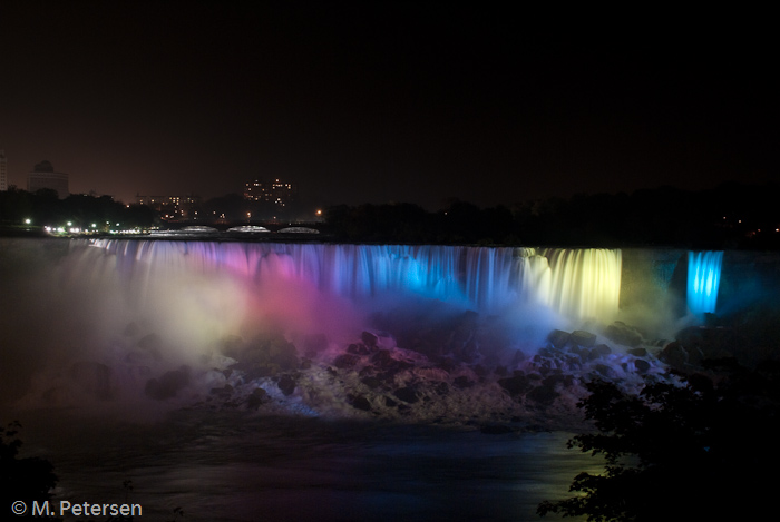 Illuminierte American Falls - Niagara Fälle